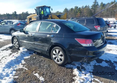 2010 Honda Accord 2.4 Ex z USA, uszkodzony, nr VIN 1HGCP2E77AA085037